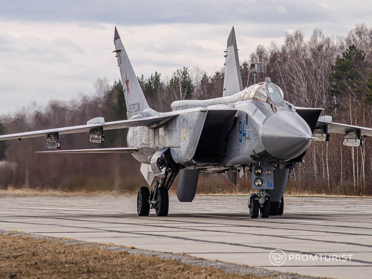 Загадочный ритуал перед взлётом МиГ-31 🤷‍♂️🛩🙇‍♂️4