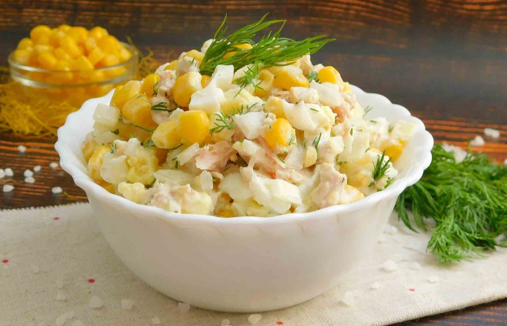 3. Картофельный салат с горбушей горячего копчения