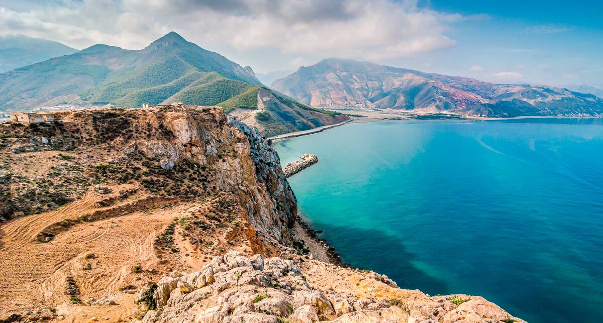 Пляж курорт Кемадо на Средиземном море в Марокко