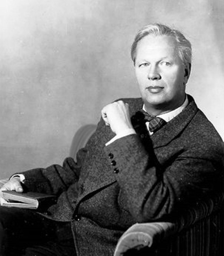 Актер Николай Охлопков. Яндекс картинки. 