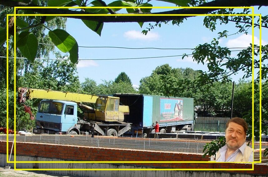 Кран будет разгружать 12-метровые пакеты с клееным брусом.