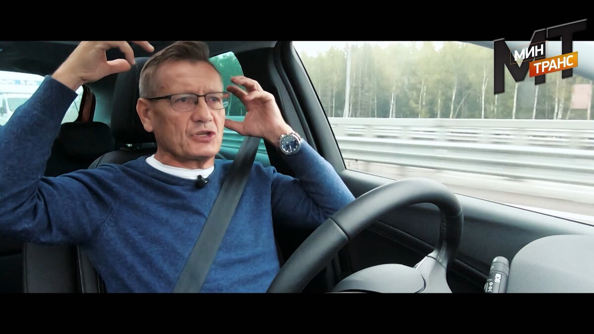 хоба! Субботин показывает, как можно ехать без рук!