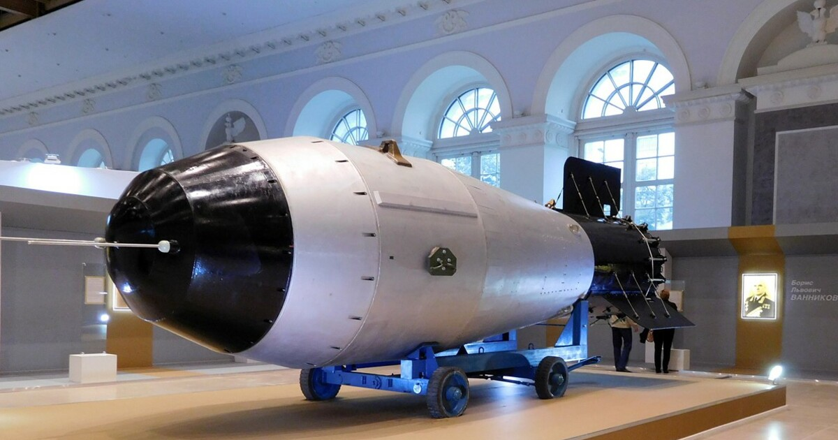 5 октября 1961. Царь-бомба (ан602) – 58 мегатонн. Царь бомба 58 мегатонн. Царь бомба 100мт. Термоядерная бомба ан602 ("Кузькина мать").