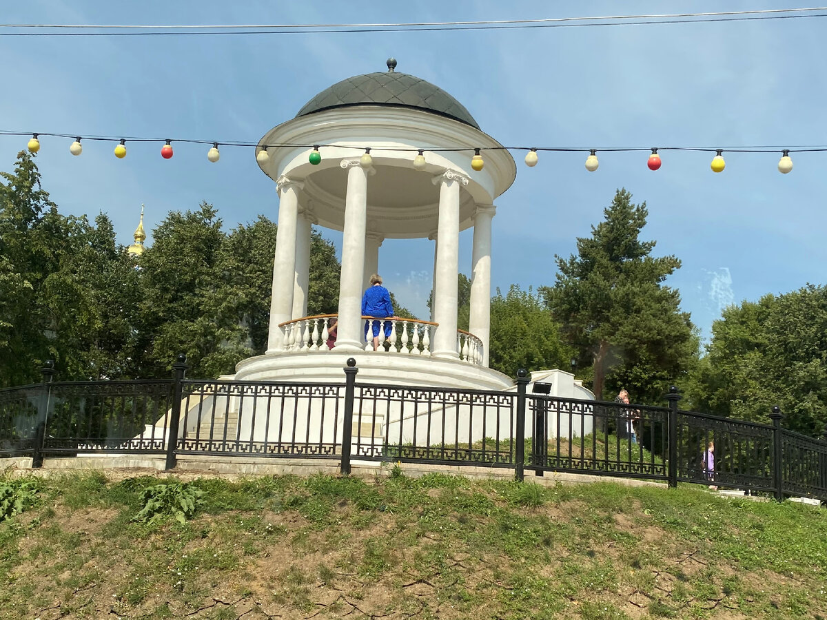 "Беседка Островского" на берегу Волги