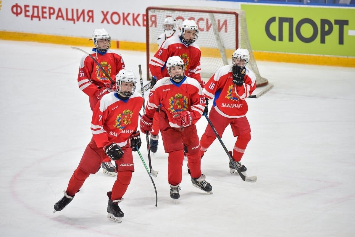    Владимирские хоккеисты разгромили сверстников в Смоленске со счётом 12:1