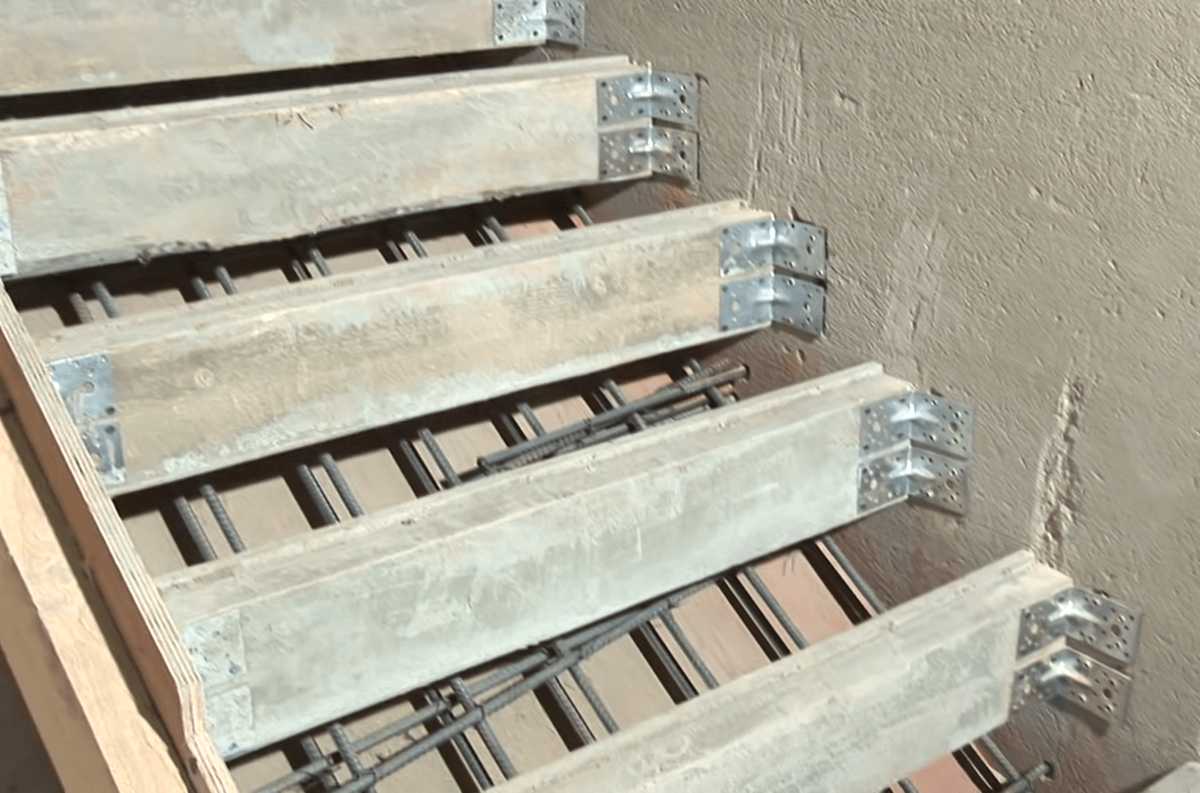 Как изготовить бетонную лестницу своими руками