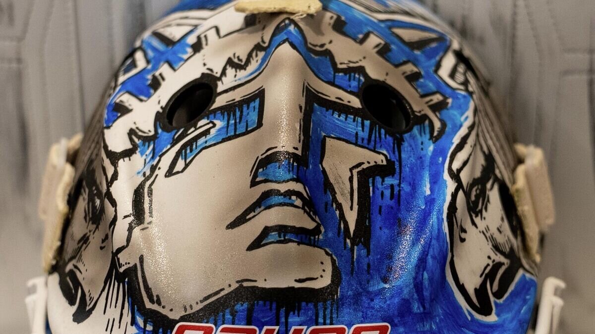    Изображение Статуи Свободы на хоккейной маске вратаря "Нью-Йорк Рейнджерс" Игоря Шестеркина© пресс-служба клуба "Нью-Йорк Рейнджерс"