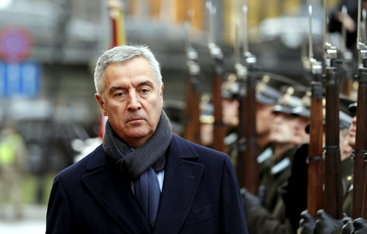    Президент Черногории Мило Джуканович  EPA-EFE/TOMS KALNINS