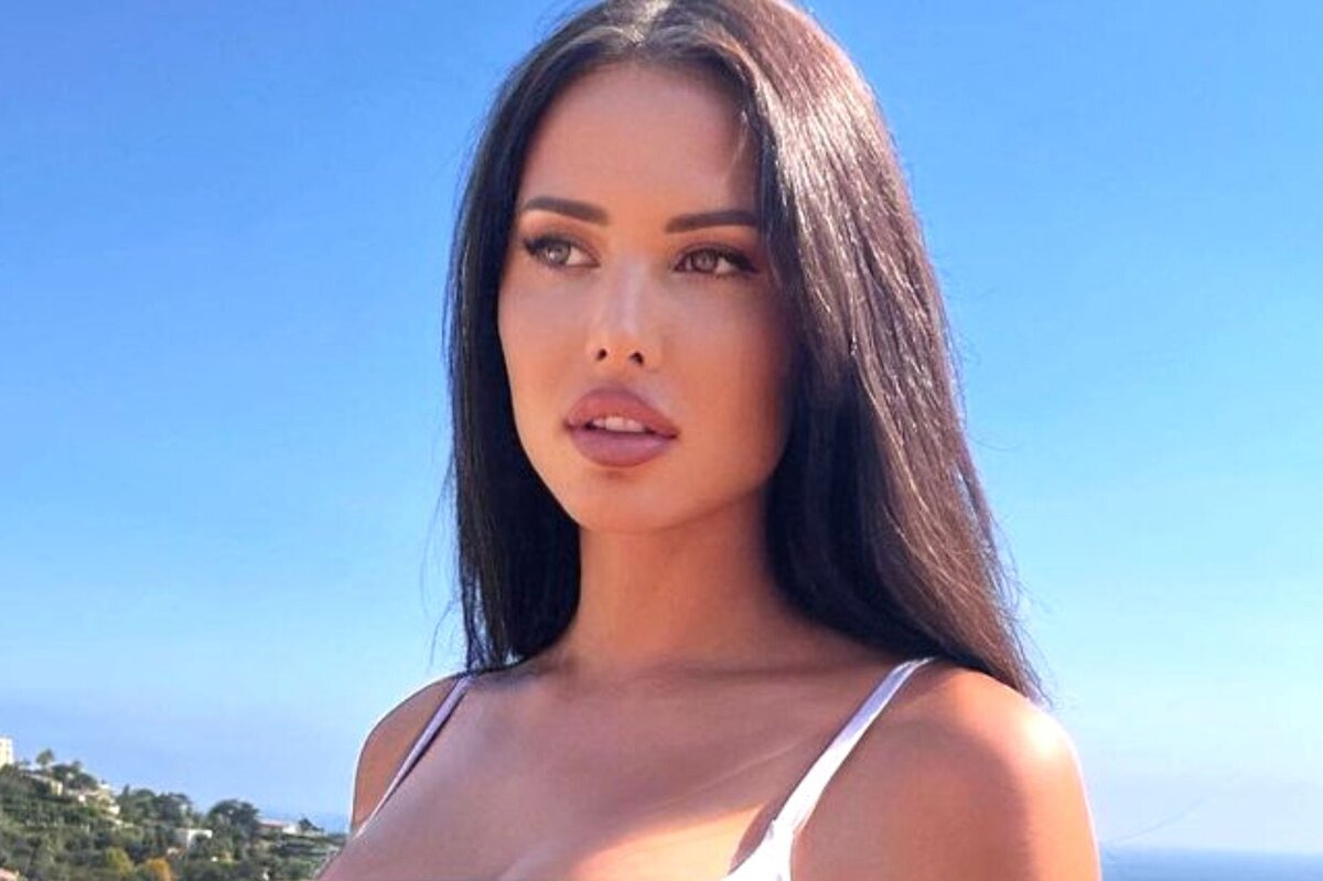     «После родов у меня остались растяжки»: как Анастасия Решетова добилась сексуальной фигуры