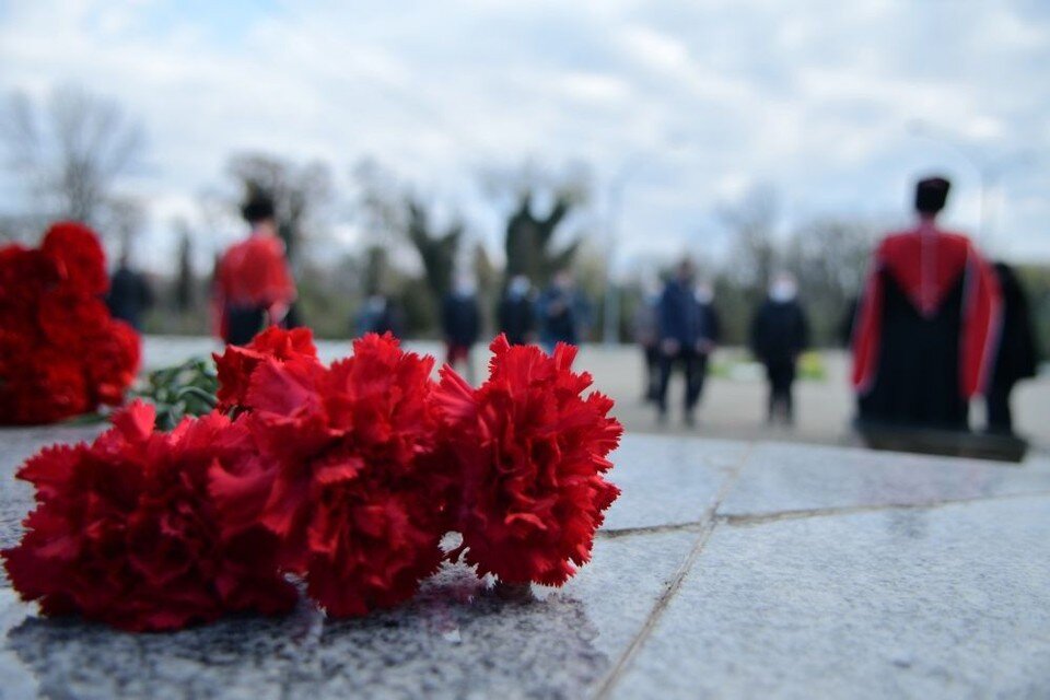     Участники почтут память военных минутой молчания и возложением цветов. Фото: администрация Краснодара
