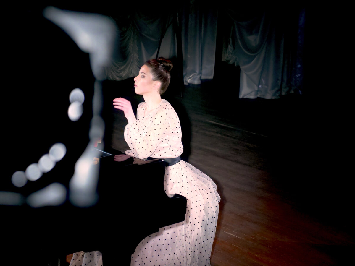 Мария Ланда, художественный руководитель проекта "Атмосферные музыкальные вечера open-air в арт-усадьбе "Ландора"