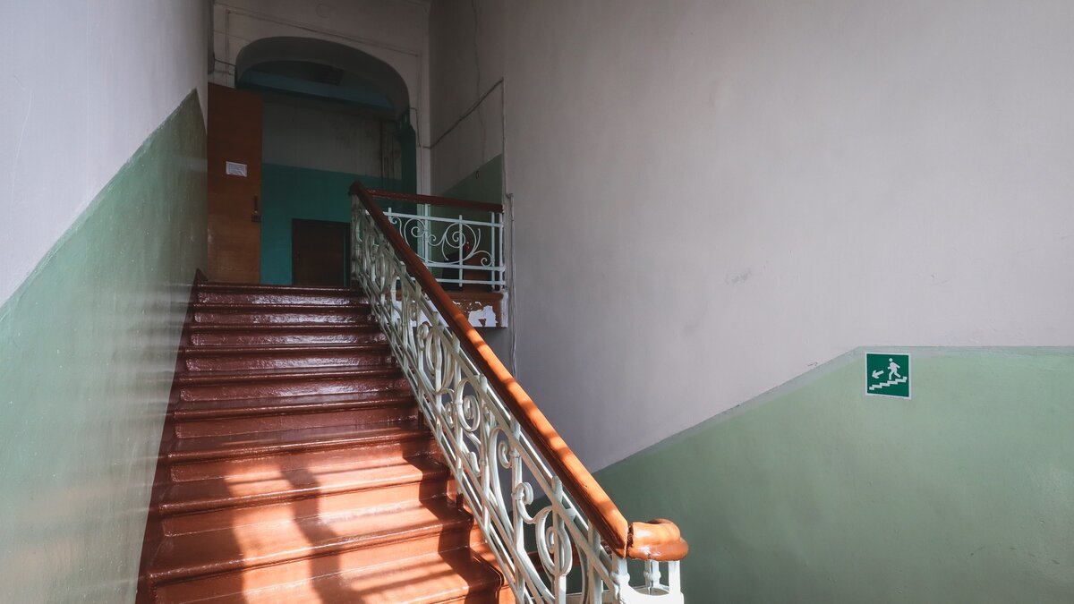     Глава Дзержинска Иван Носков остался недоволен ходом капительного ремонта в школе №13. Об этом мэр рассказал в личном Telegram-канале.