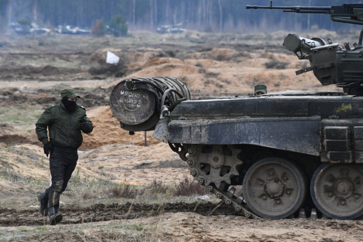 Угнал танк у всу. Т-72 ВСУ. Американец угнал танк.