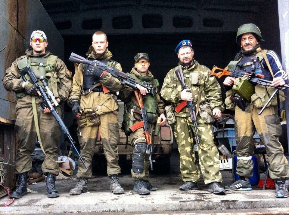 донбасс разрушения. славянск 2014 ополченцы. ополченцы донбасса донбасса 2014. бмд 1 народное ополчение донбасса. первый донбасс.