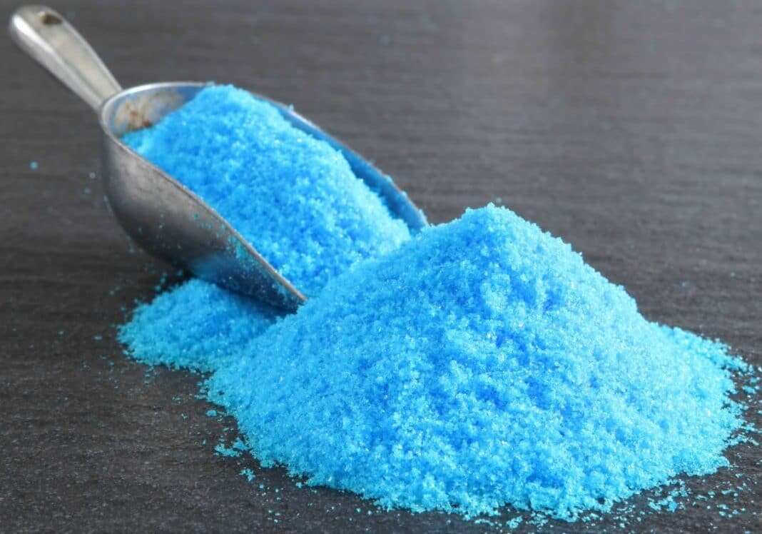 Сухой измельченный медный купорос