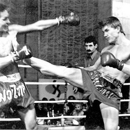 1994. Новосибирск. Павел Бадин (Курган). Промоутер Сергей Заяшников.