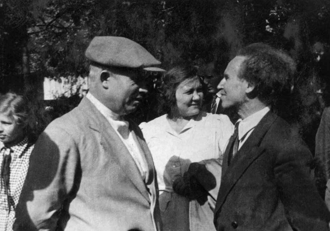 Новый директор отлично чувствовал политику еще в 30-е