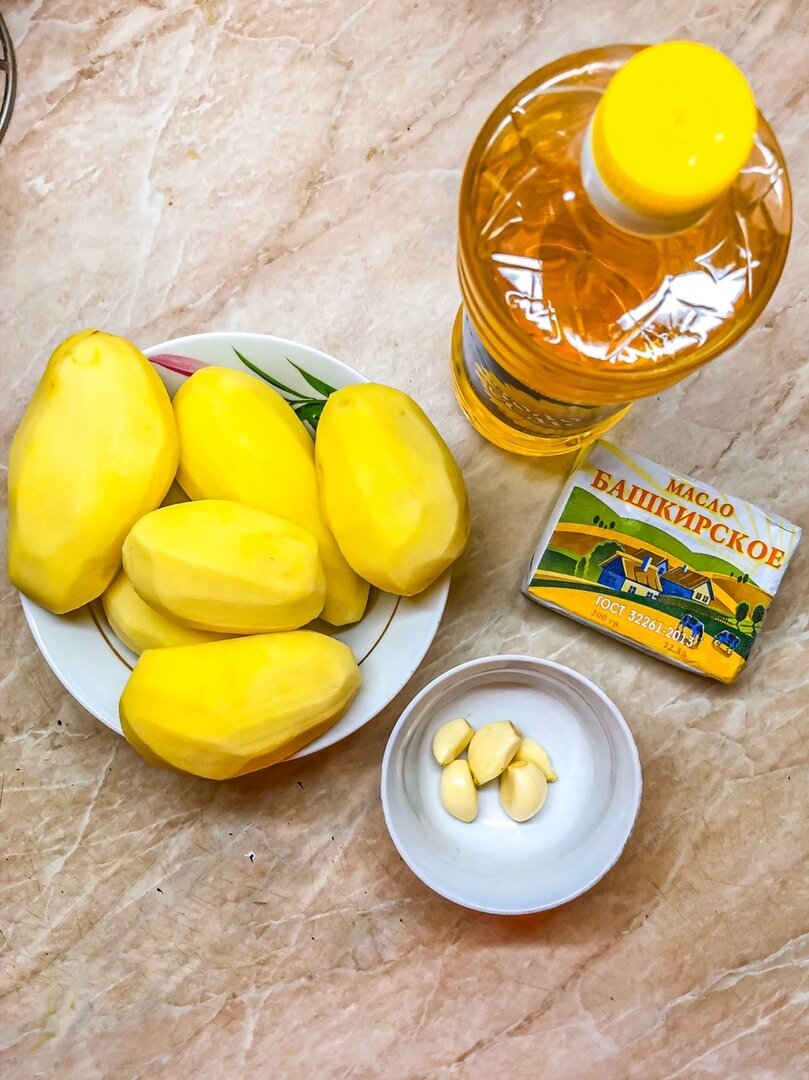 На фото не хватает специй. Их можете использовать любые, на ваш вкус.