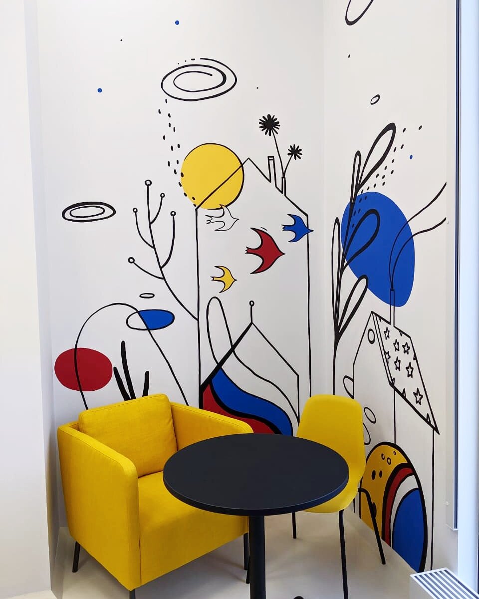 Оформление стен в детском клубе. Автор Ксения Траннуа