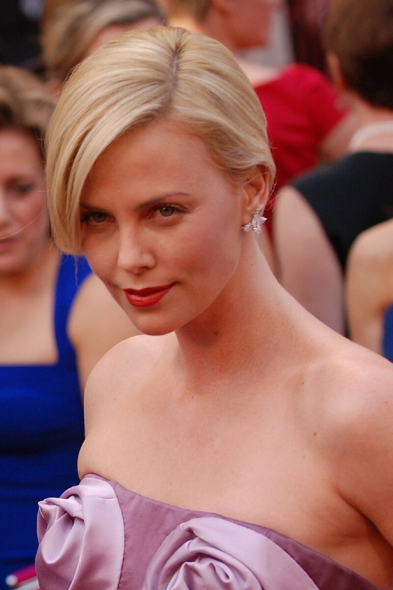 pixabay.com/photos/charlize-theron-actress-669608/