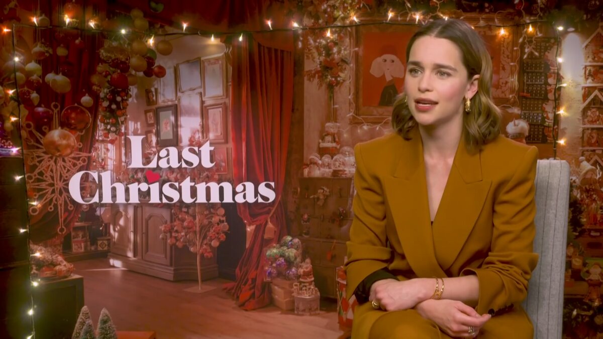 Оригинальное название фильма "Last Christmas"  по песне Джорджа Майкла
