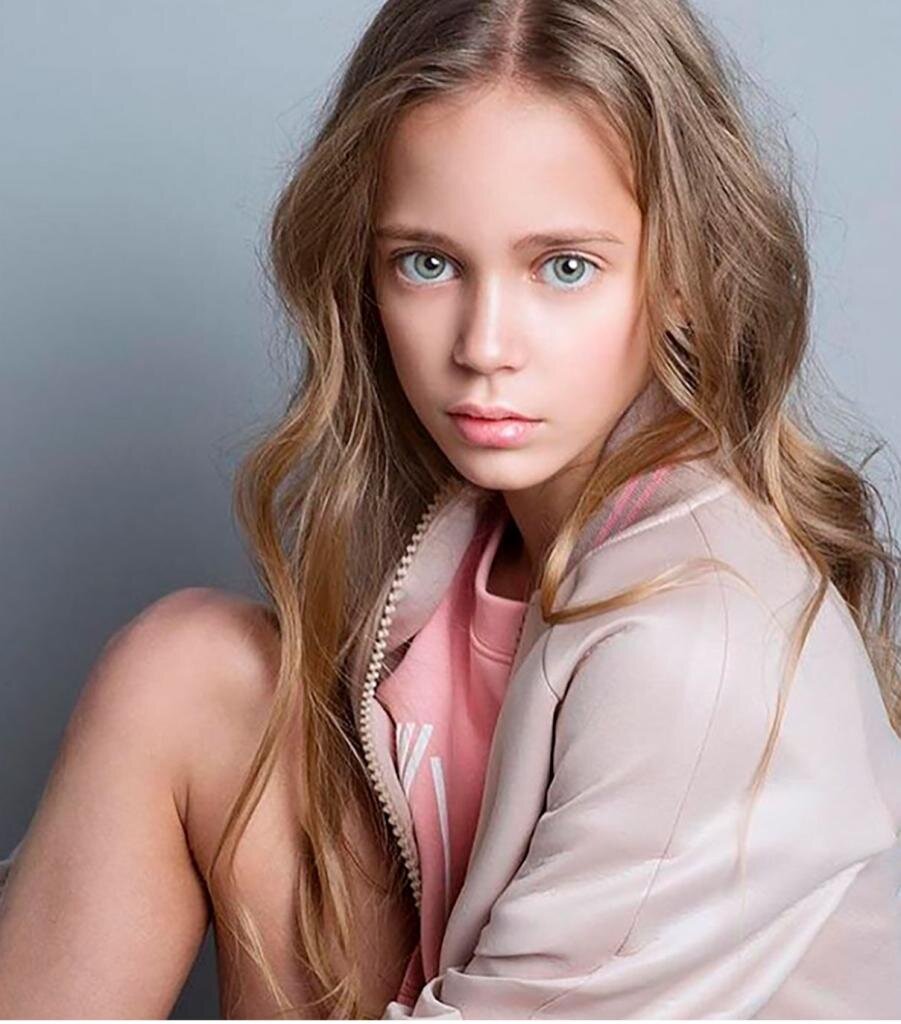 Алиса самсонова mischka aoki. Кристина иванова модель 9 лет. Маленькая модель виолетта антонова. Девочки фотомодели известные 4 года. Даша костина модель 2018.