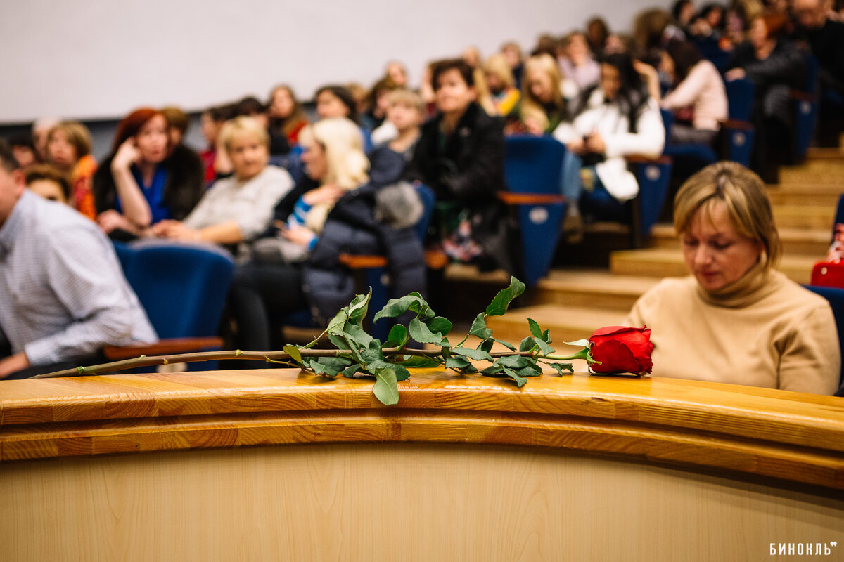 В прошлый раз был секс-секс». В Бресте полуголые мужчины танцевали для 500  женщин (еще и под дождем). Рррмяу... | Бинокль