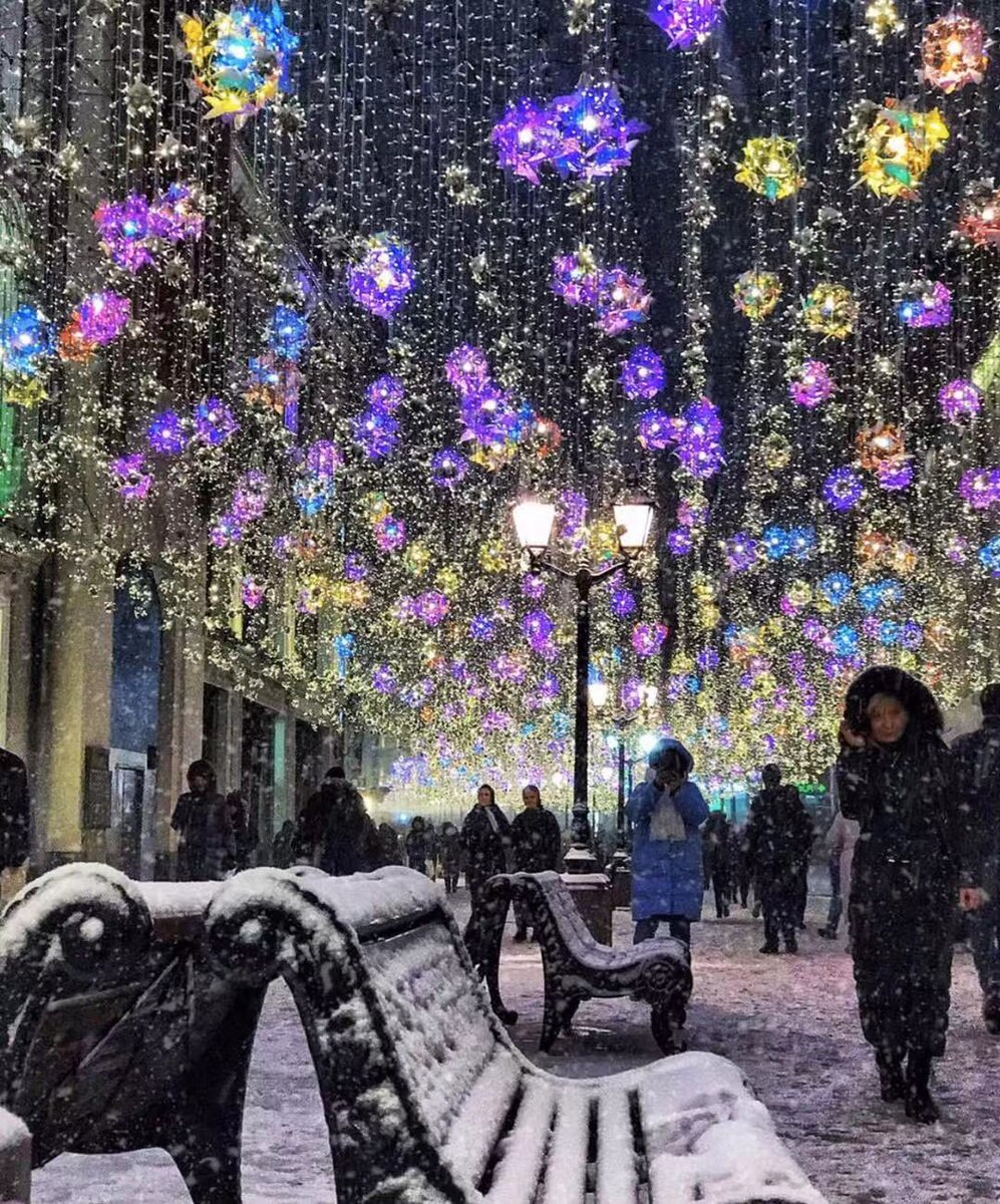 Такая красивая и такая недоступная новогодняя Москва