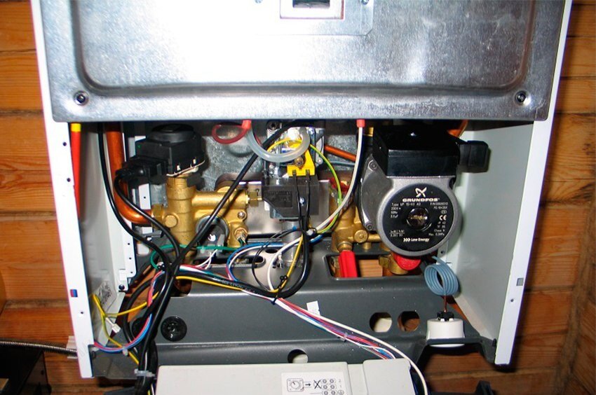 Газовый котел Аристон