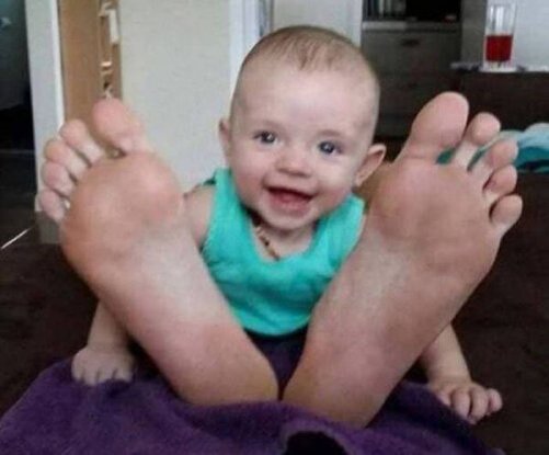 Порой наша фантазия летит быстрее нашего разума) Смешные примеры того, как "удачный ракурс" может изменить фото до неузнаваемости!