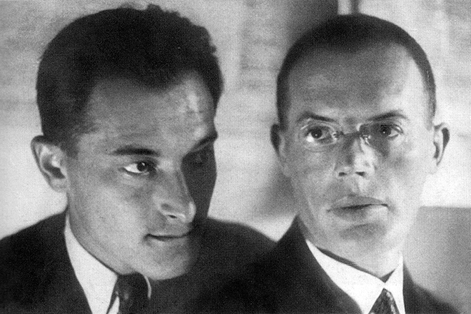 Ильф (справа) и Петров (слева), 1930-е гг.