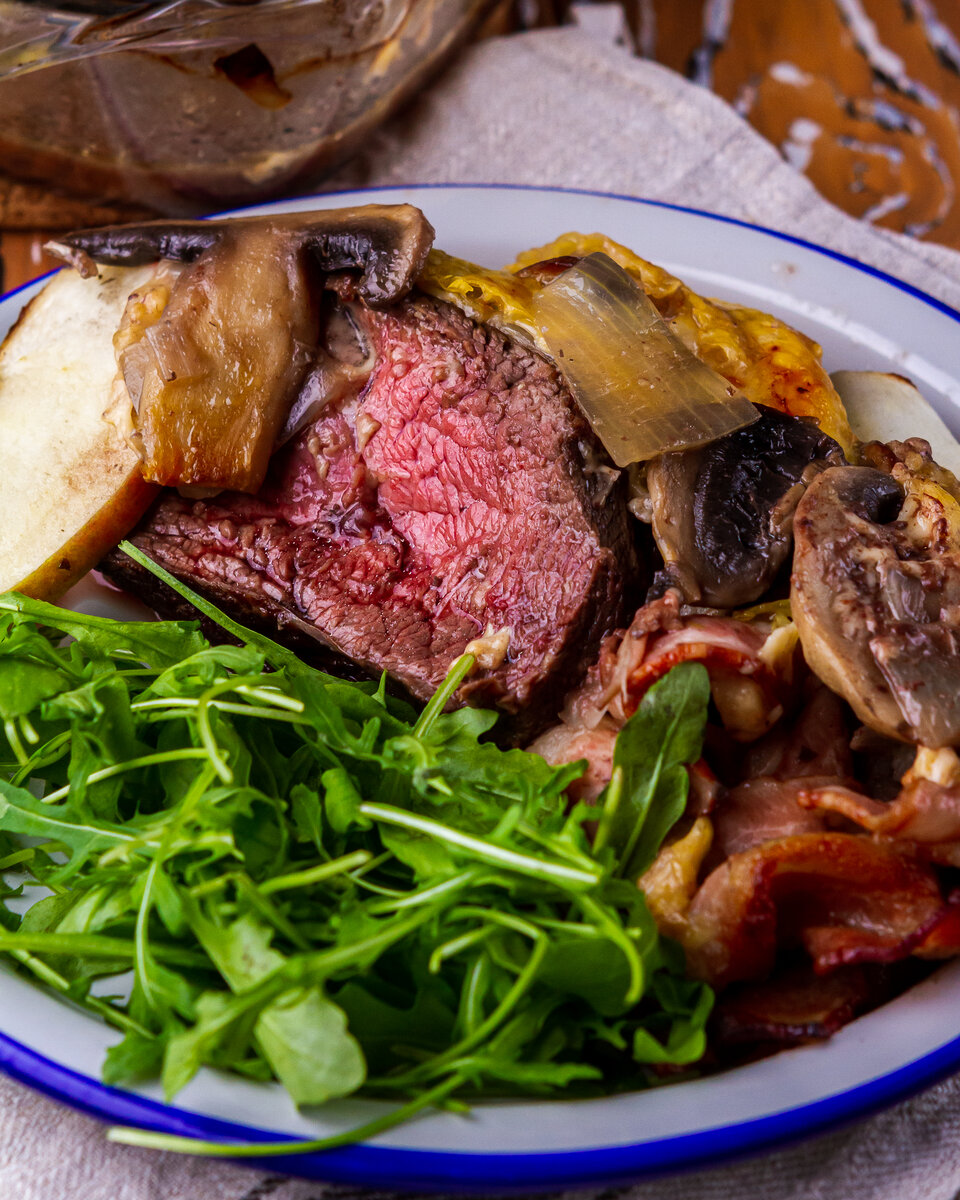 Говядина по-орловский 🍖 или всем известное мясо по-французски.  Старое/новое прочтение. | True Morkvu Вкусно о вкусном | Дзен