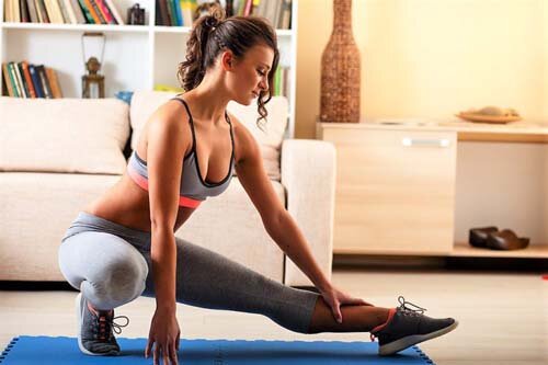 • Разминка (10 минут). Ваша цель – хорошо разогреть тело и подготовить его к основным занятиям.