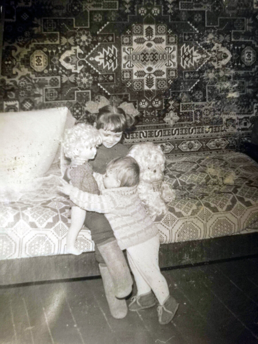 Интерьер в советском союзе. Ковры.