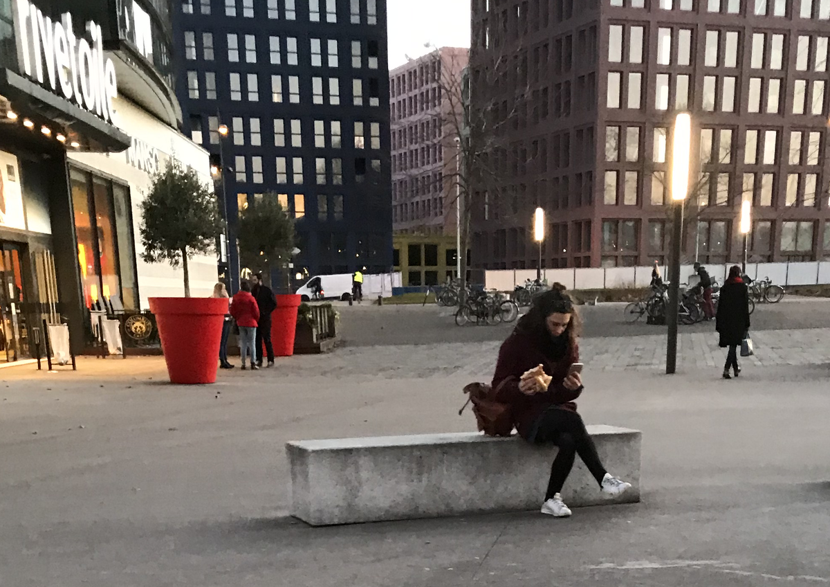 Люди на улицах Европы (фоторепортаж)