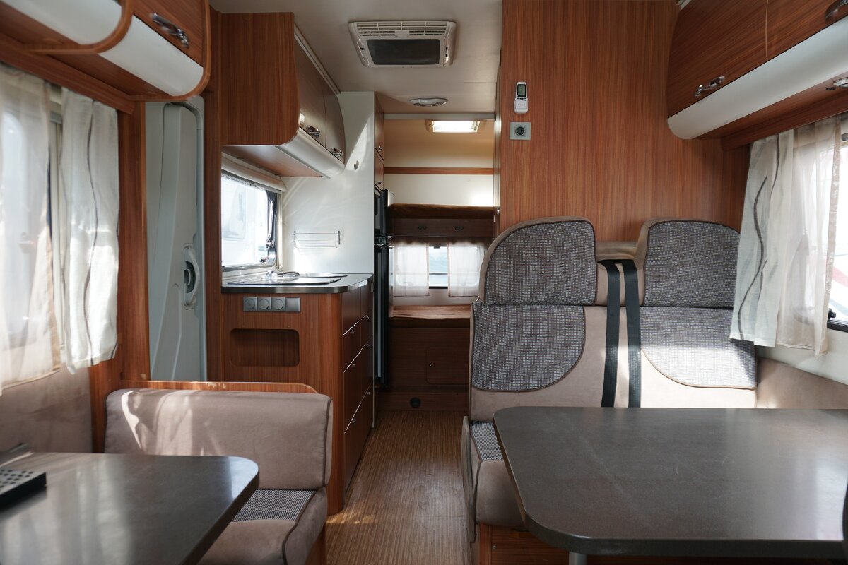 Интерьер автодома Adria Sport