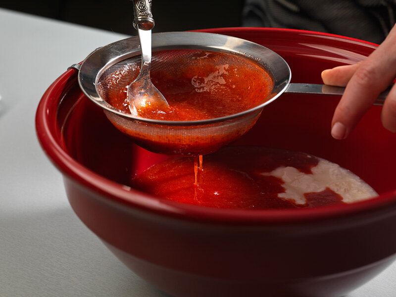 ...пока дед был жив, дружбы между его женой и внуком не сложилось...