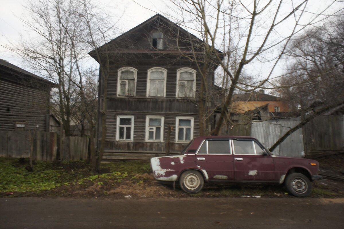Старенькие домишки в Вышнем Волочке