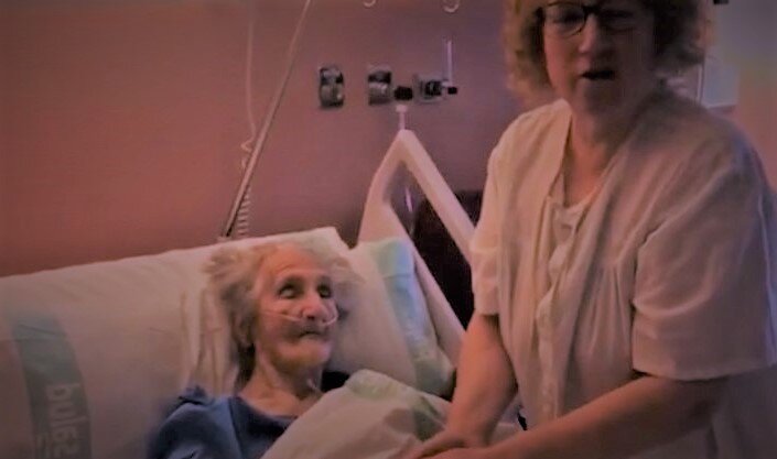 101-летняя женщина из Испании, победившая Коронавирус.