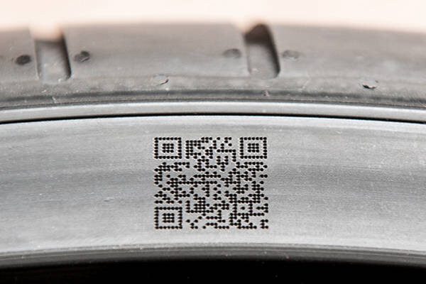 Прямая маркировка на шину лазером (фото из Интернета)