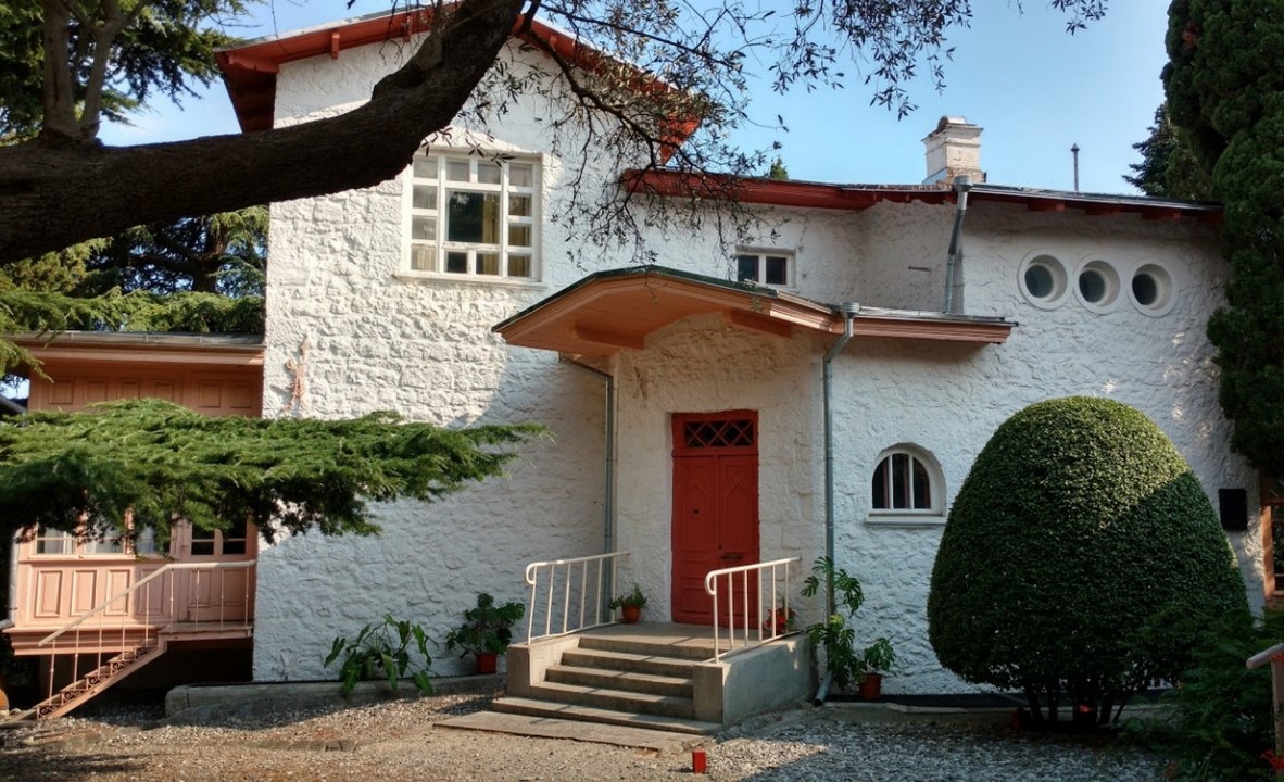 Дача Чехова А.П. в Ялте. Фото из свободного доступа.