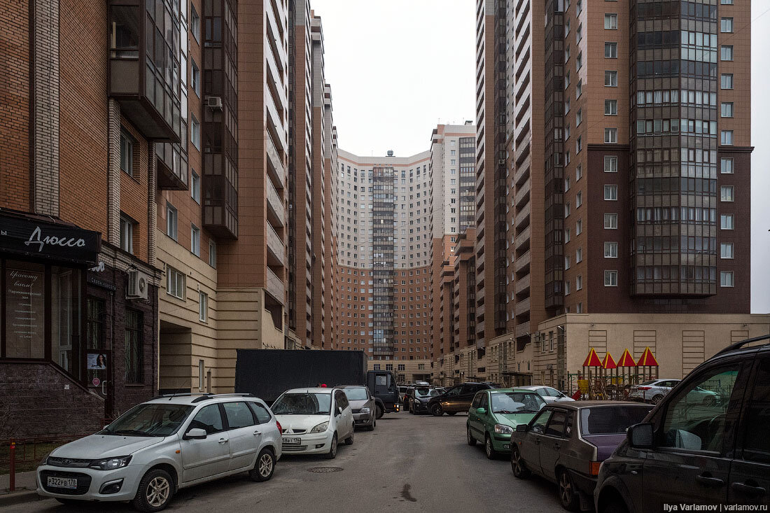 К сожалению, так выглядят проезды в большинстве новых жилых кварталах