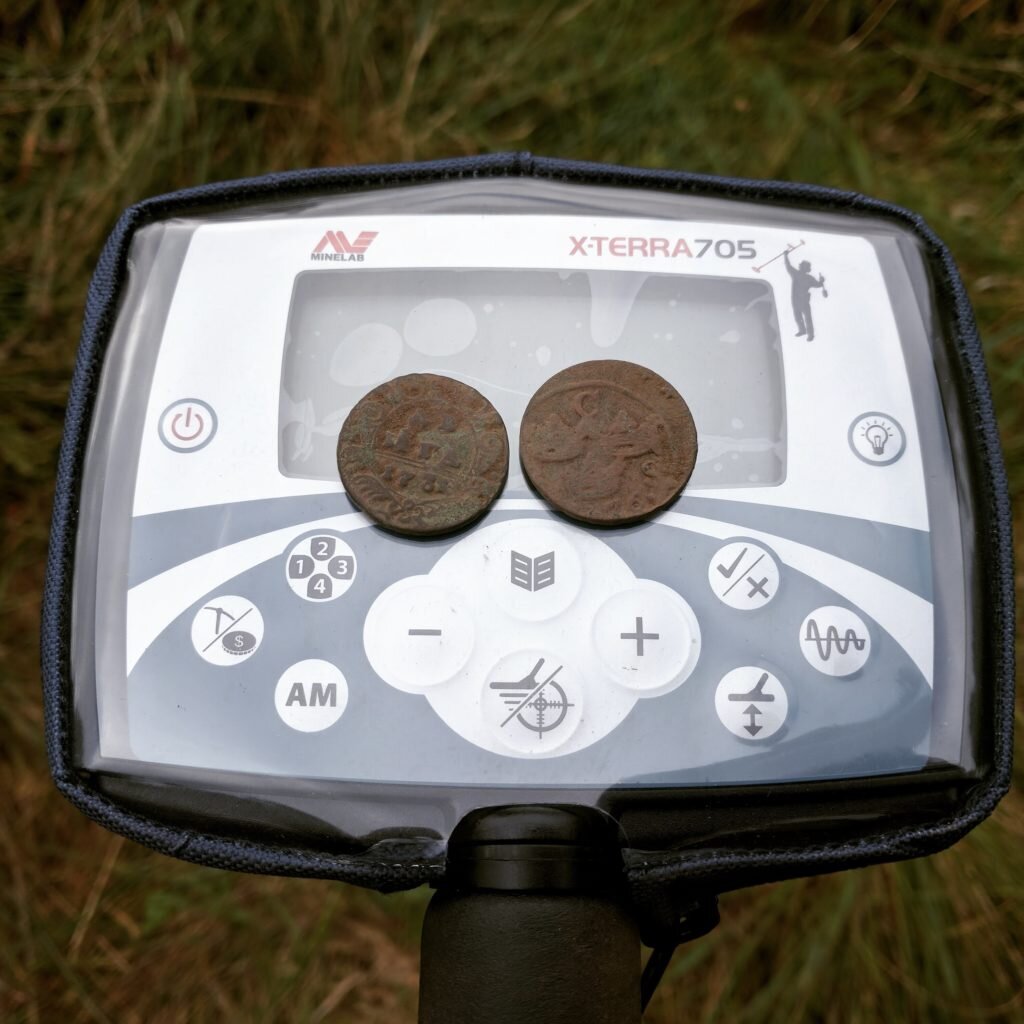 Мд х терра 705. Minelab x-Terra 705. Минелаб Икс Терра 705. Металлоискатель минелаб 705. Металлоискатель х Терра 705.