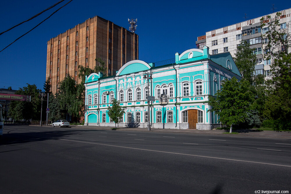 Курская места. Курск ул Серафима Саровского 2. Здания города Курска. Красивые здания Курска. Красивые места в Курске.