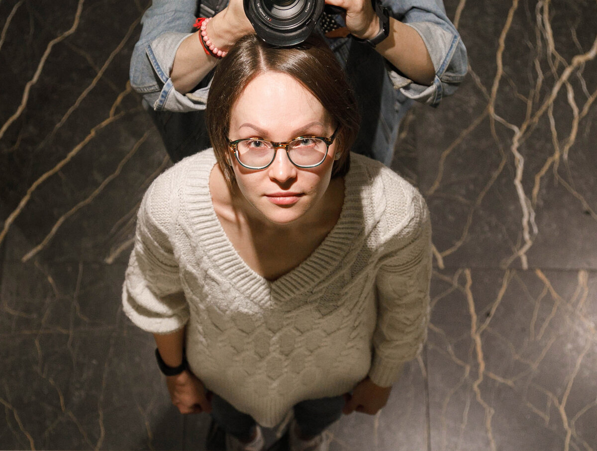 Вот этот свитер я решила повторить, но в другом цвете