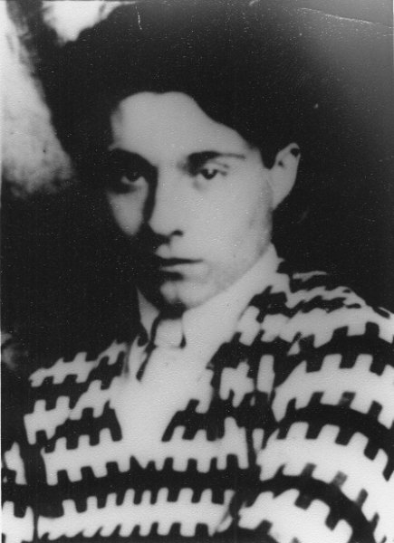 Анатолий Рыбаков в молодости. Фото из открытых источников