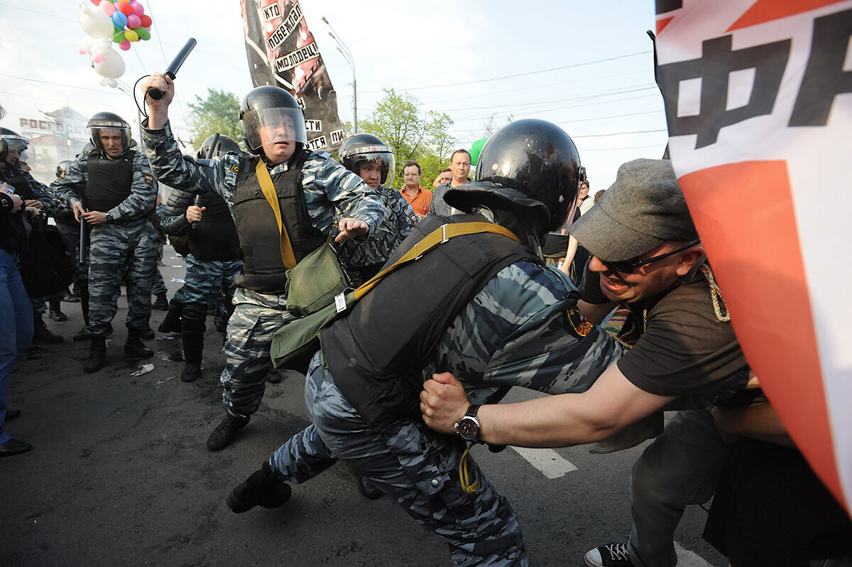 Бунт 2013. 6 Мая 2012 Болотная площадь. Беспорядки на Болотной площади 2012. Болотная 2012 столкновения. Массовые беспорядки на Болотной площади 6 май 2012 года.