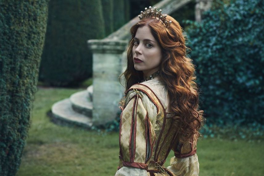 Шарлотта Хоуп в роли Екатерины Арагонской 