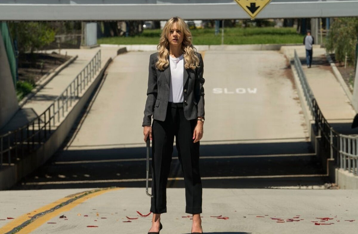 Скандальные блоггеры. Фото бузовой от давы. Девушка без денег. Девушка скрывала что она. За мужчиной следят.