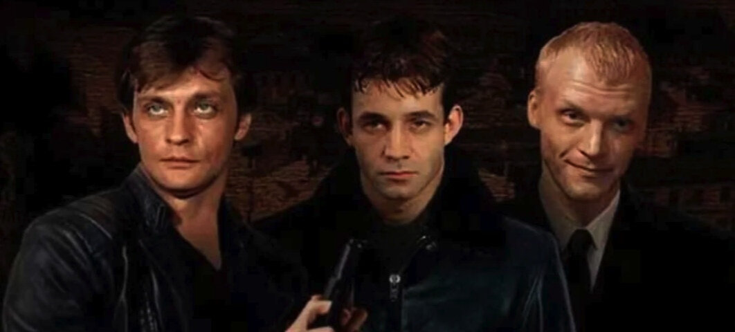 Коллаж кадров из фильма (взято в ВК)